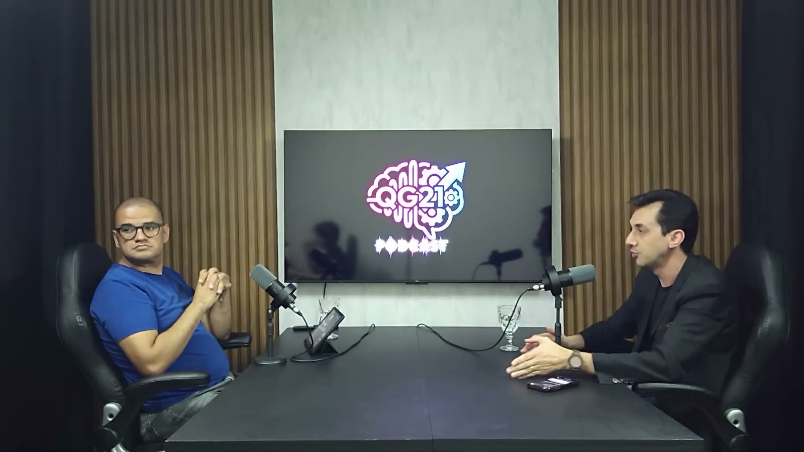 Gravação do QG21 Podcast no estúdio da agência em Jandira
